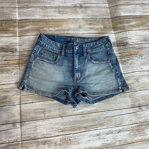 American Eagle High Rise Shortie